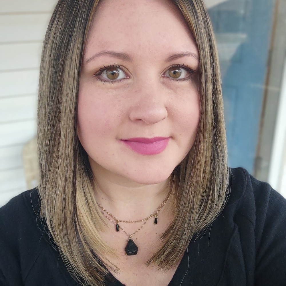 Meet your Posher, Corinne